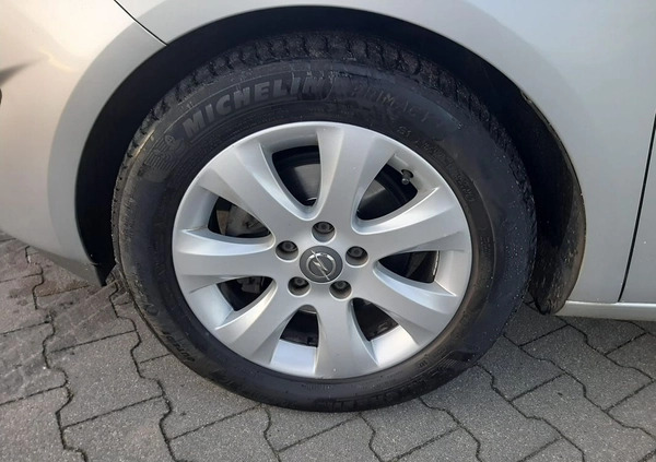 Opel Meriva cena 29900 przebieg: 184600, rok produkcji 2013 z Krotoszyn małe 529